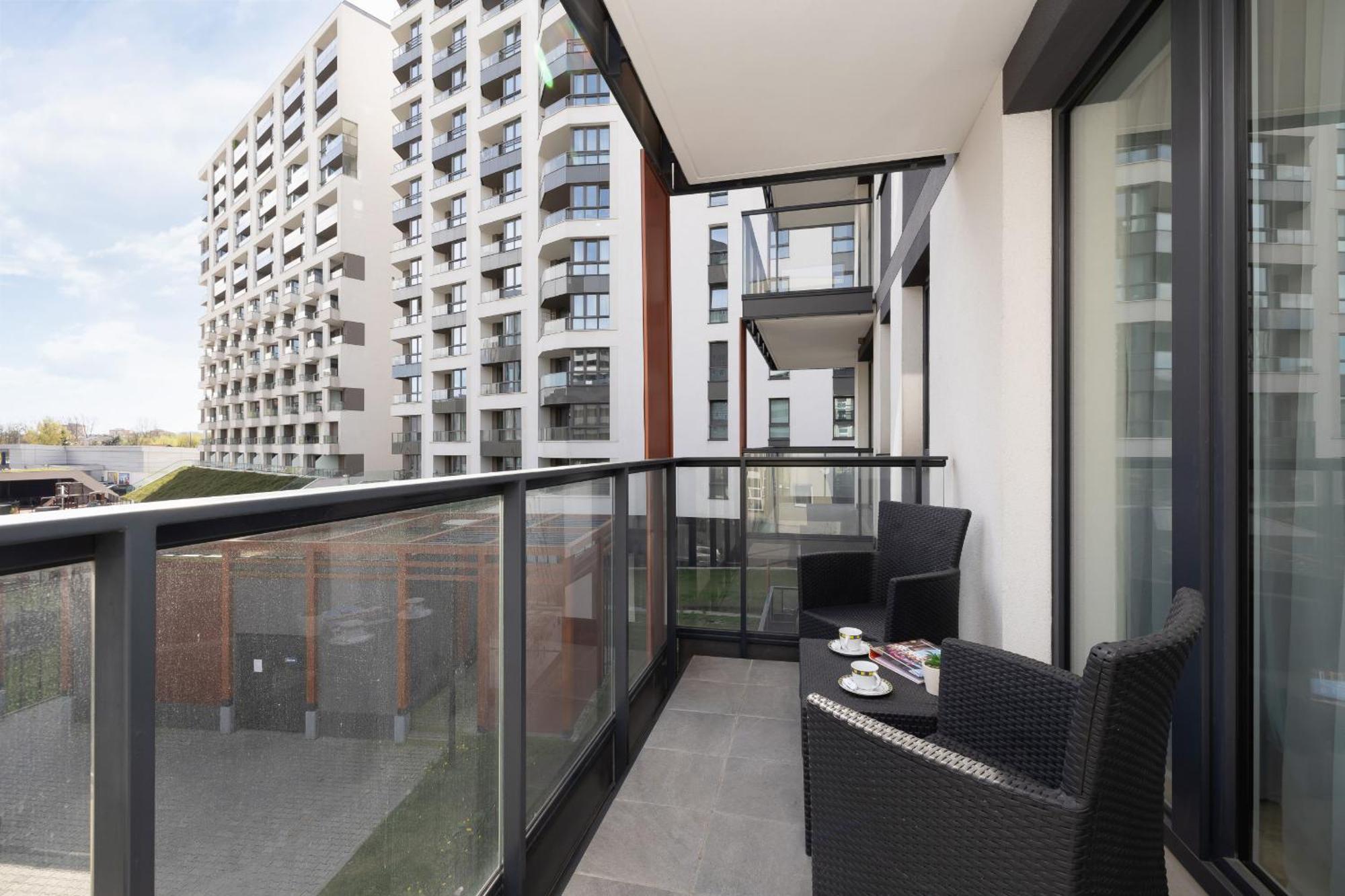 Elegant Apartment In Cracow With Balcony, Parking And Desk By Noclegi Renters Krakow Exterior photo